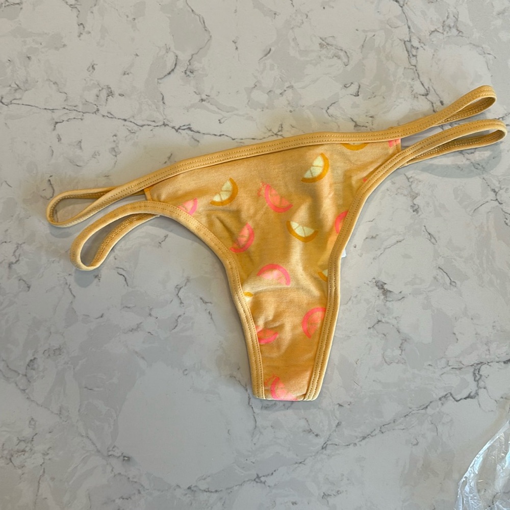 NWT! Victoria’s Secret PINK thong panty